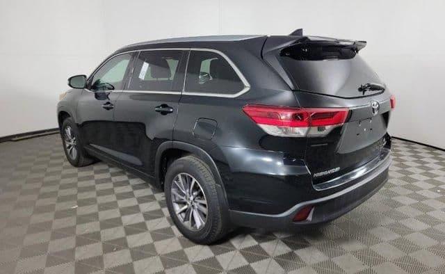 2017 toyota highlander xle awd v6 in elizabeth, new jersey
