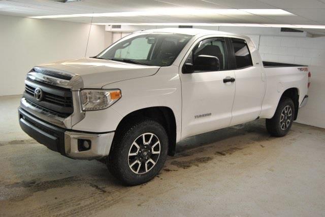 2014 toyota tundra sr5 4x4 sr5 4dr double cab pickup sb (4.6l v8 for sale in saco, maine