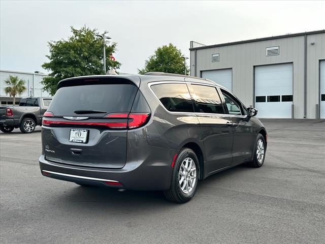 2022 chrysler pacifica touring l