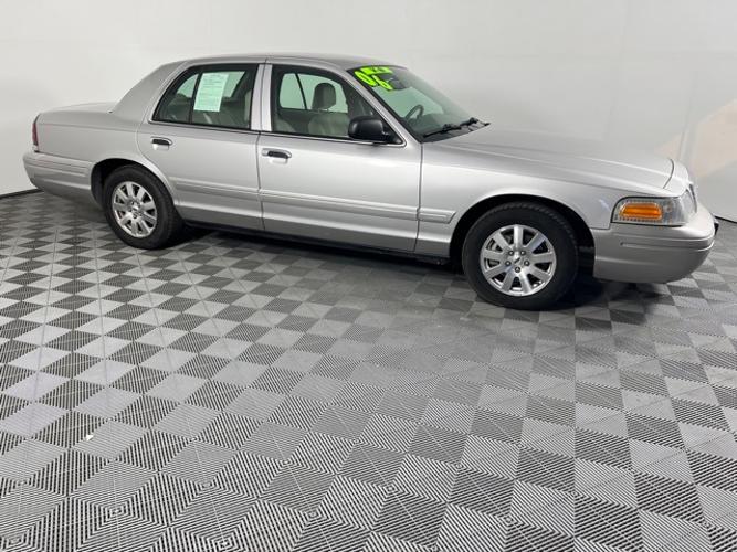 used 2006 ford crown victoria