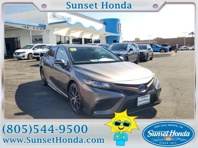 2022 toyota camry se