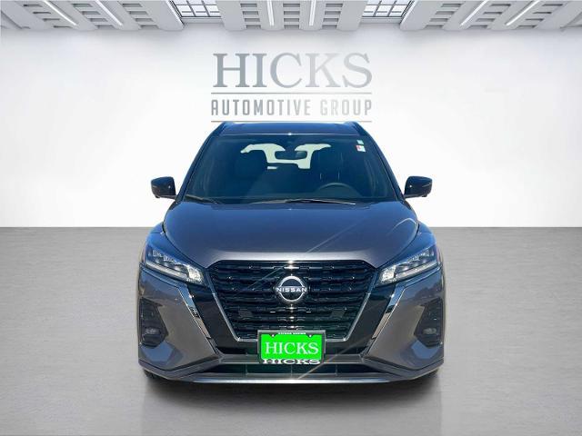 2023 nissan kicks sr