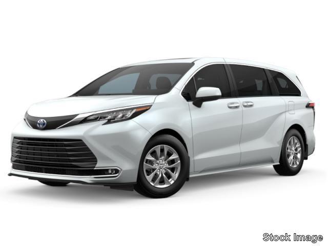 2022 toyota sienna xle