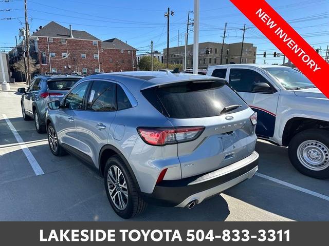 2022 ford escape sel