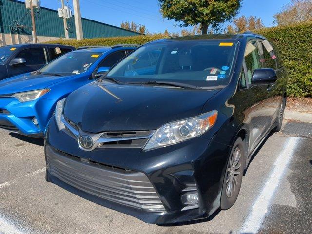 2020 toyota sienna xle