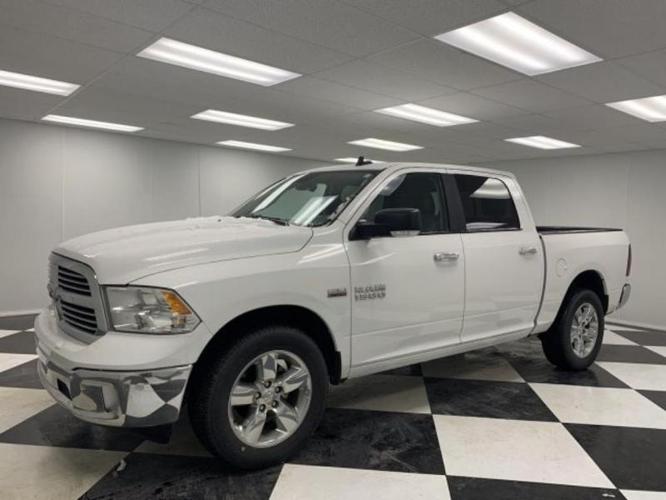 2017 ram ram pickup 1500 slt 4x4 slt 4dr crew cab 5.5 ft. sb pickup for sale in grafton, west virginia