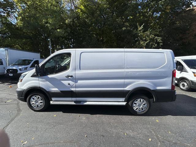 2023 ford transit-150 base
