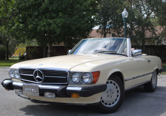 1986 mercedes 560sl convertible, 5.6l v8, aut trans, hard& soft top, no reserve