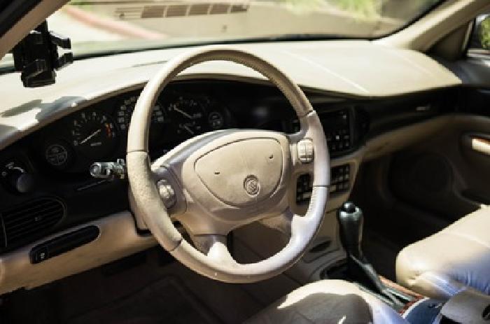 urgent: 2001 buick regal ls v6 - with ac, sunroof & onstar - auto in los angeles, ca