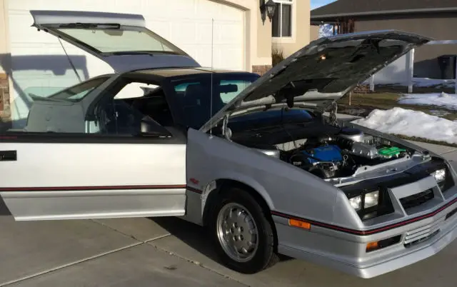 1986 dodge daytona turbo z cs “carroll shelby” t-top 5-speed digital dash car
