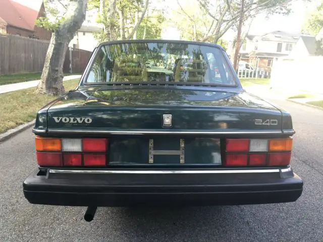 '93 volvo 240 one owner runs and looks a+! must see pix. rust free and ready!