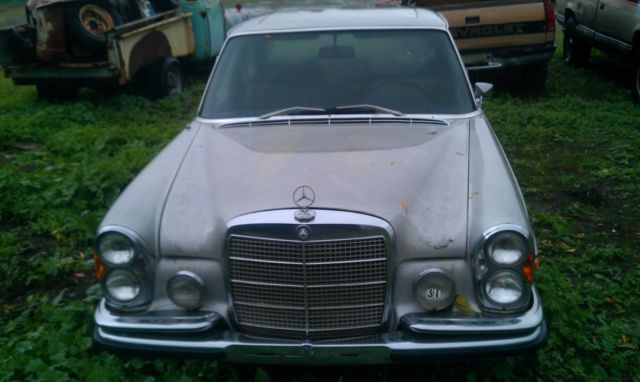 1972 mercedes 280 se 3.5 great restoration car, complete body and parts