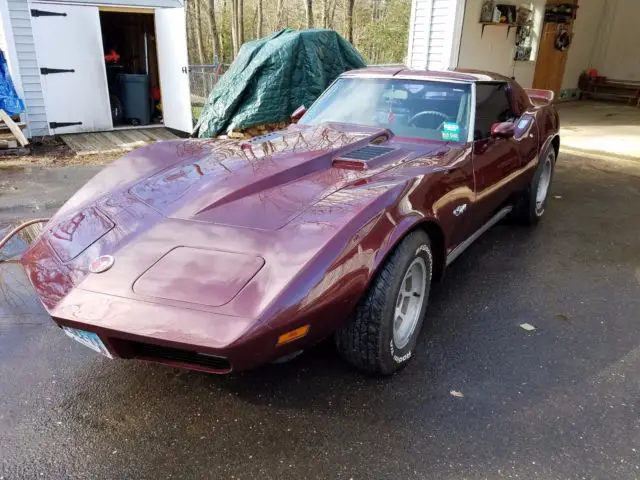 1974 chevrolet corvette coupe with t-tops
