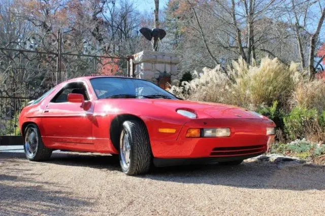 1987 porsche 928 s4 low miles!! guards red! rare 5 speed manual! just serviced