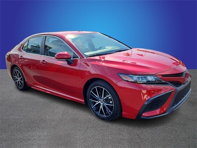 2022 toyota camry se