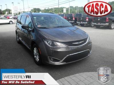 2018 chrysler pacifica touring l touring l 4dr mini-van for sale in cranston, rhode island