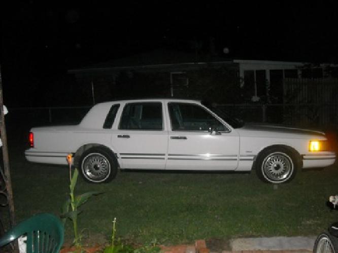 1993 lincolnexctowncar in fayetteville, nc