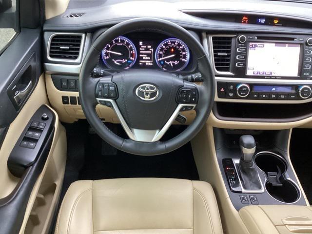 2019 toyota highlander xle