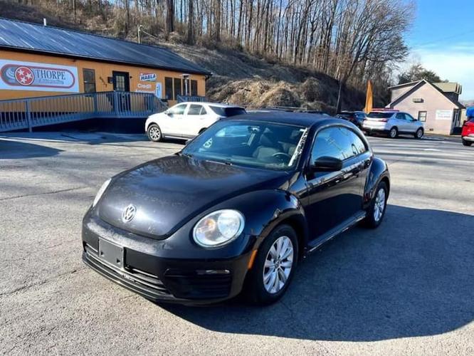 2018 volkswagen beetle 2.0t s hatchback 2d in knoxville, tennessee