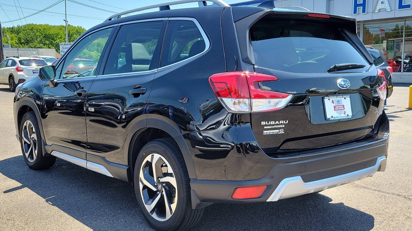 2022 subaru forester touring