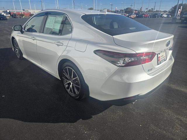 2022 toyota camry hybrid xle