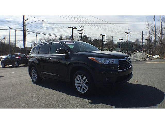 2016 toyota highlander le for sale in newark, delaware