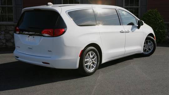 2022 Chrysler Voyager