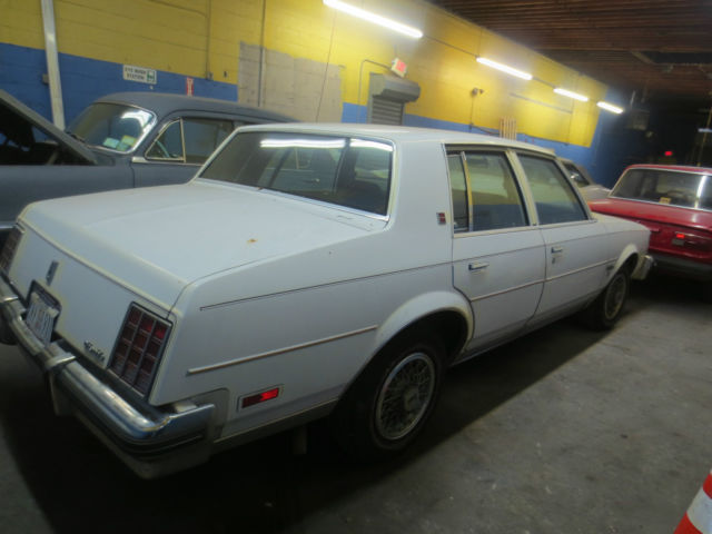 1982 oldsmobile cutlass supreme brougham sedan 4-door 4.3l