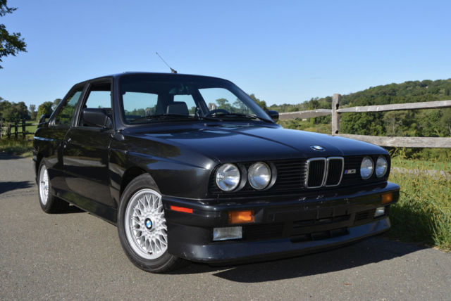 1991 bmw e30 m3 in excellent condition!