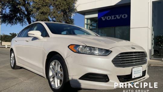 2016 ford fusion se