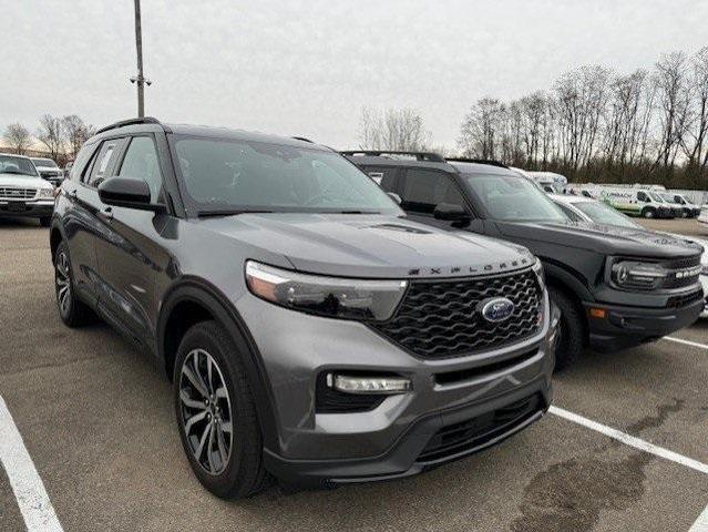 2022 ford explorer st