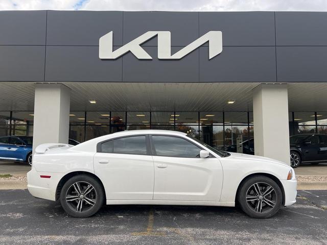 2014 dodge charger sxt