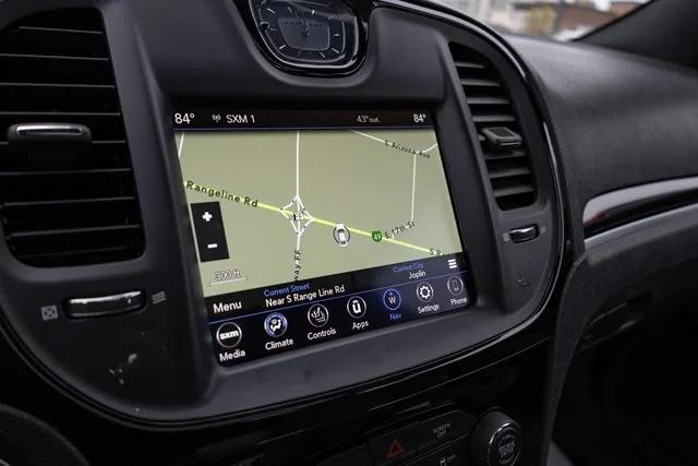 2022 chrysler 300 s