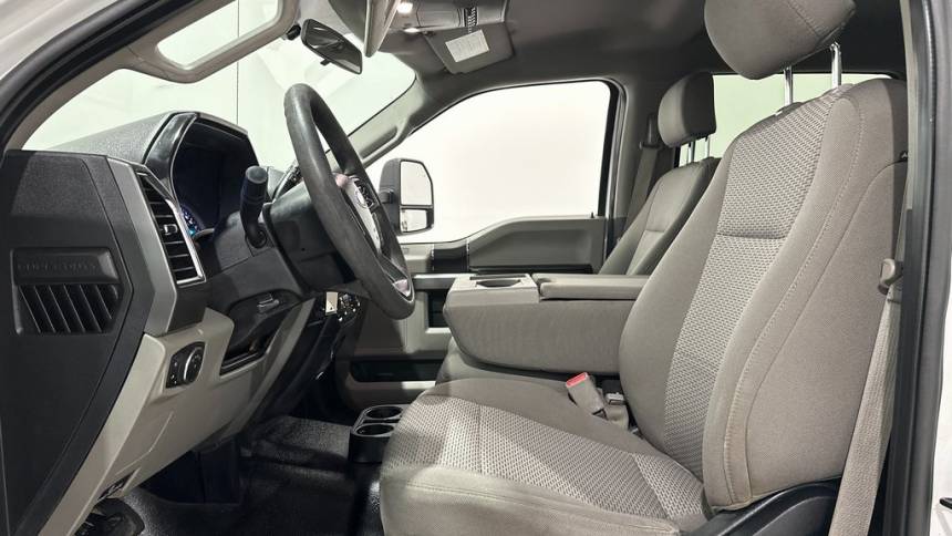 2017 ford super duty f-250 xlt