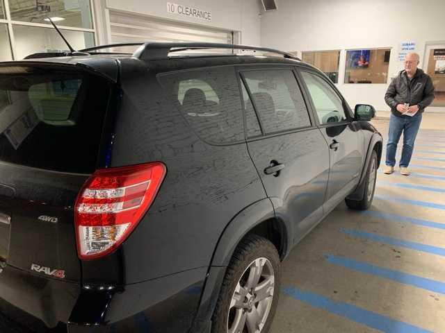 2011 toyota rav4 sport