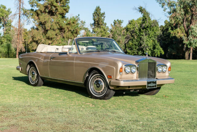 gorgeous corniche iii, low miles! this is a must see