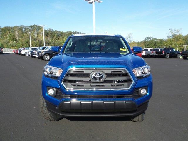 2017 toyota tacoma sr5 4x2 sr5 4dr access cab 6.1 ft sb for sale in north kingstown, rhode island