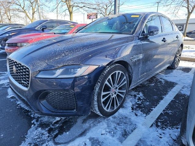 2023 jaguar xf p300 r-dynamic se