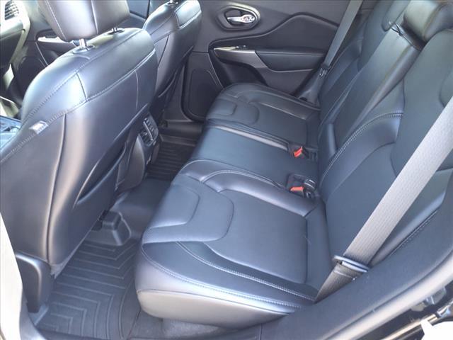 2021 jeep cherokee latitude lux