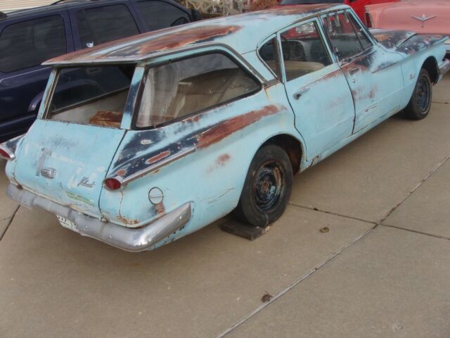 1960 valiant suburban (plymouth)