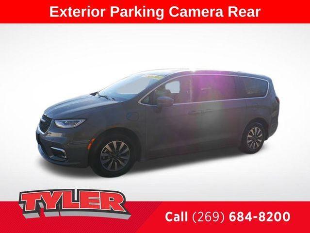 2022 chrysler pacifica hybrid touring l