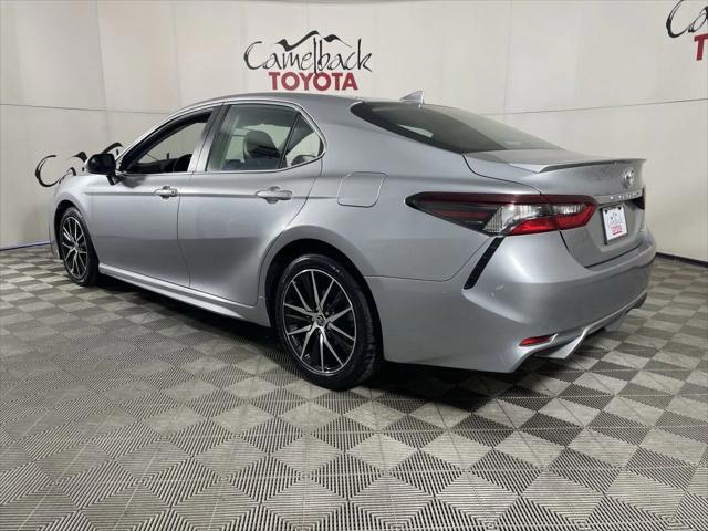 2022 toyota camry se