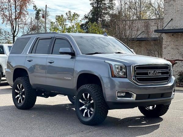 2020 gmc yukon in secaucus, new jersey