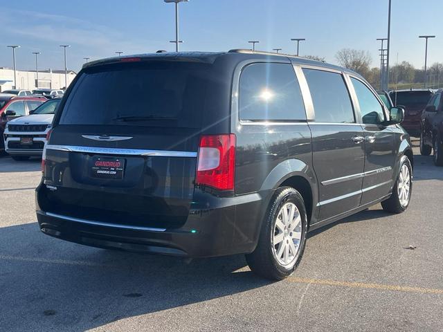 2015 chrysler town & country touring