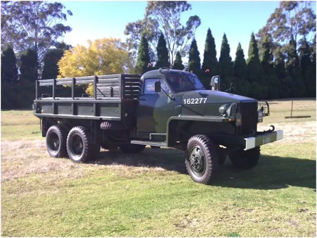 reo army truck troop carrier