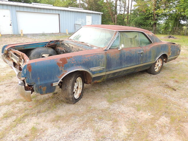 1966 442 holiday coupe