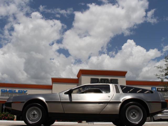 1983 delorean dmc-12 5 spd manual black leather 26k miles