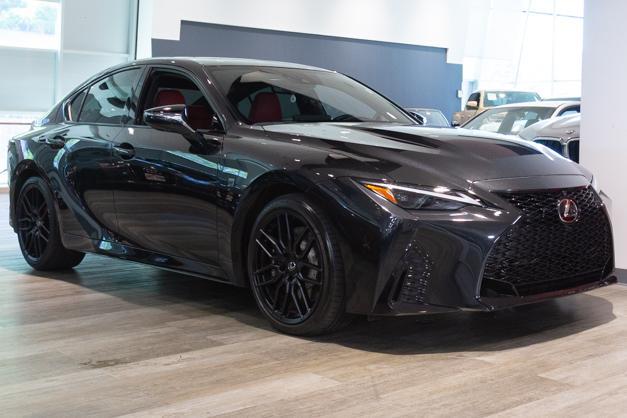 2023 lexus is 500 performance premium/mark levinson/10 screen