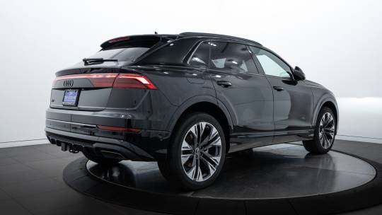 2025 Audi Q8