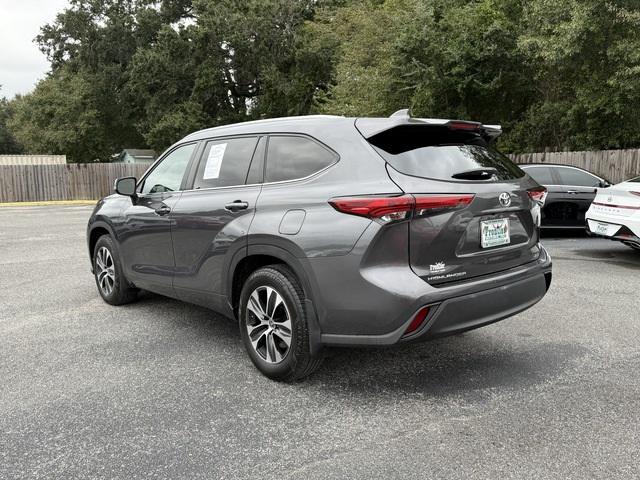 2023 toyota highlander xle